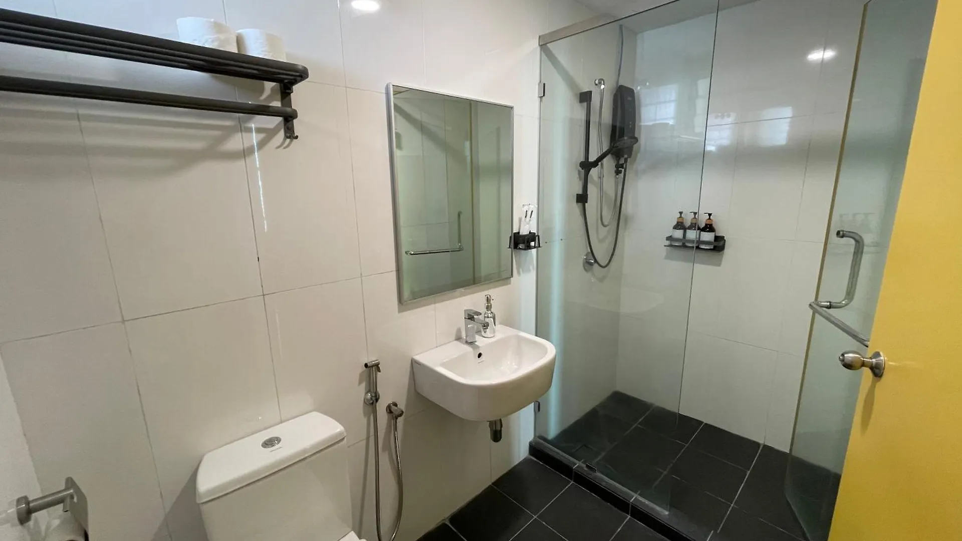 Апартаменты Maritime Suite Haus - Penang Top Sea View Jelutong